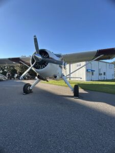 Aircraft DeHavilland Beaver shipped to the U.K. by Neel Aviation – disassembly, containerization, and export services.